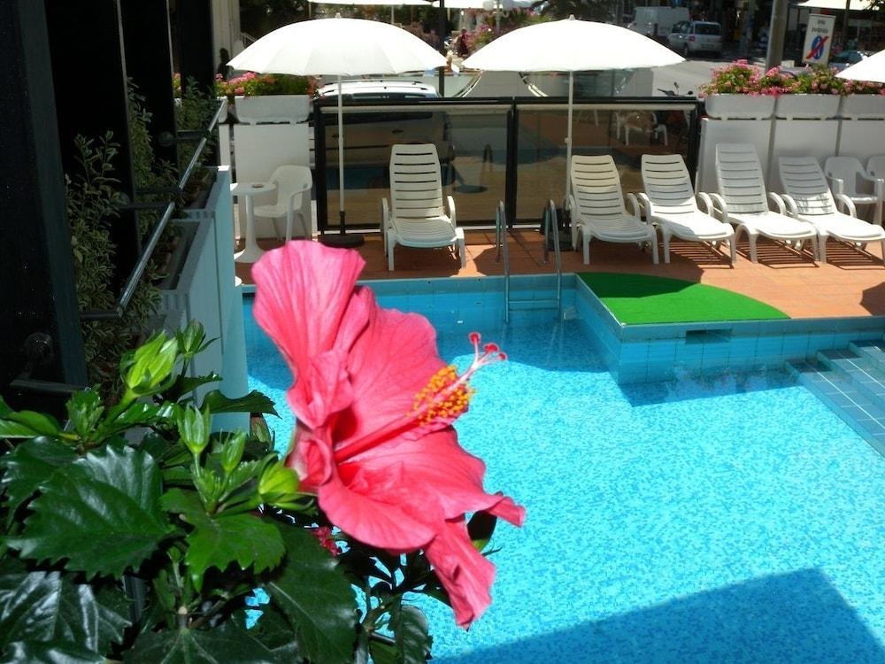 Hotel Grand Meeting Ρίμινι Εξωτερικό φωτογραφία