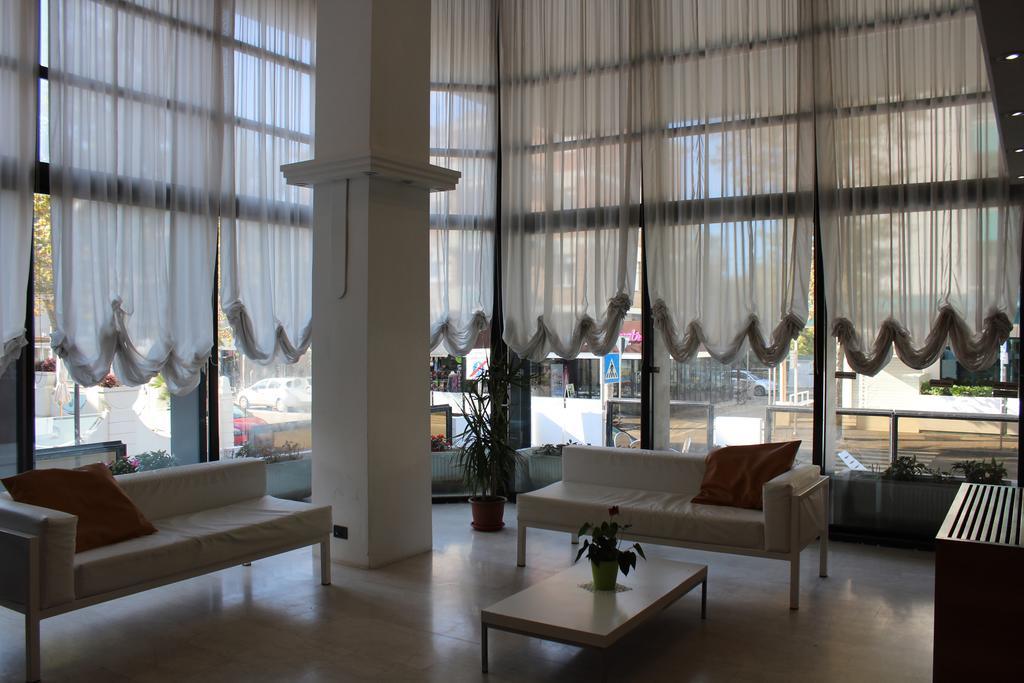 Hotel Grand Meeting Ρίμινι Εξωτερικό φωτογραφία
