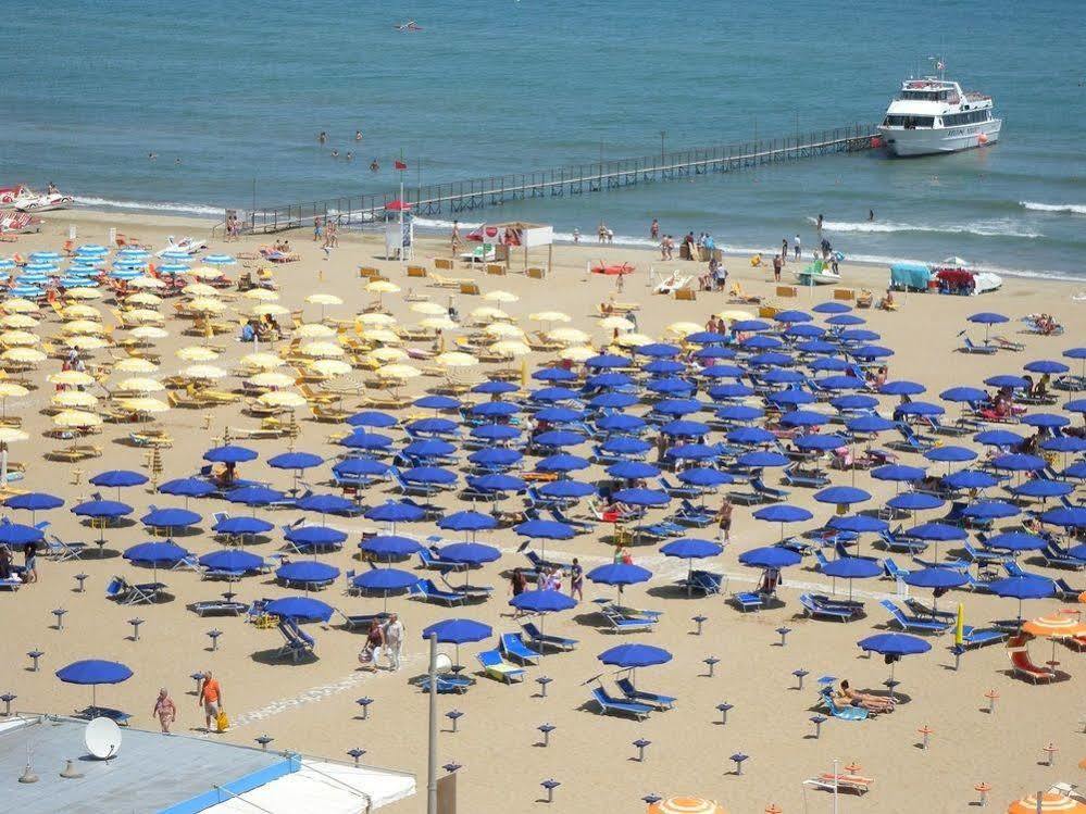 Hotel Grand Meeting Ρίμινι Εξωτερικό φωτογραφία